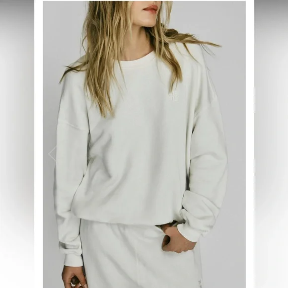 Eterne oversized Crewneck. Creamy white color. Size S perfect conditions - Picture 1 of 8